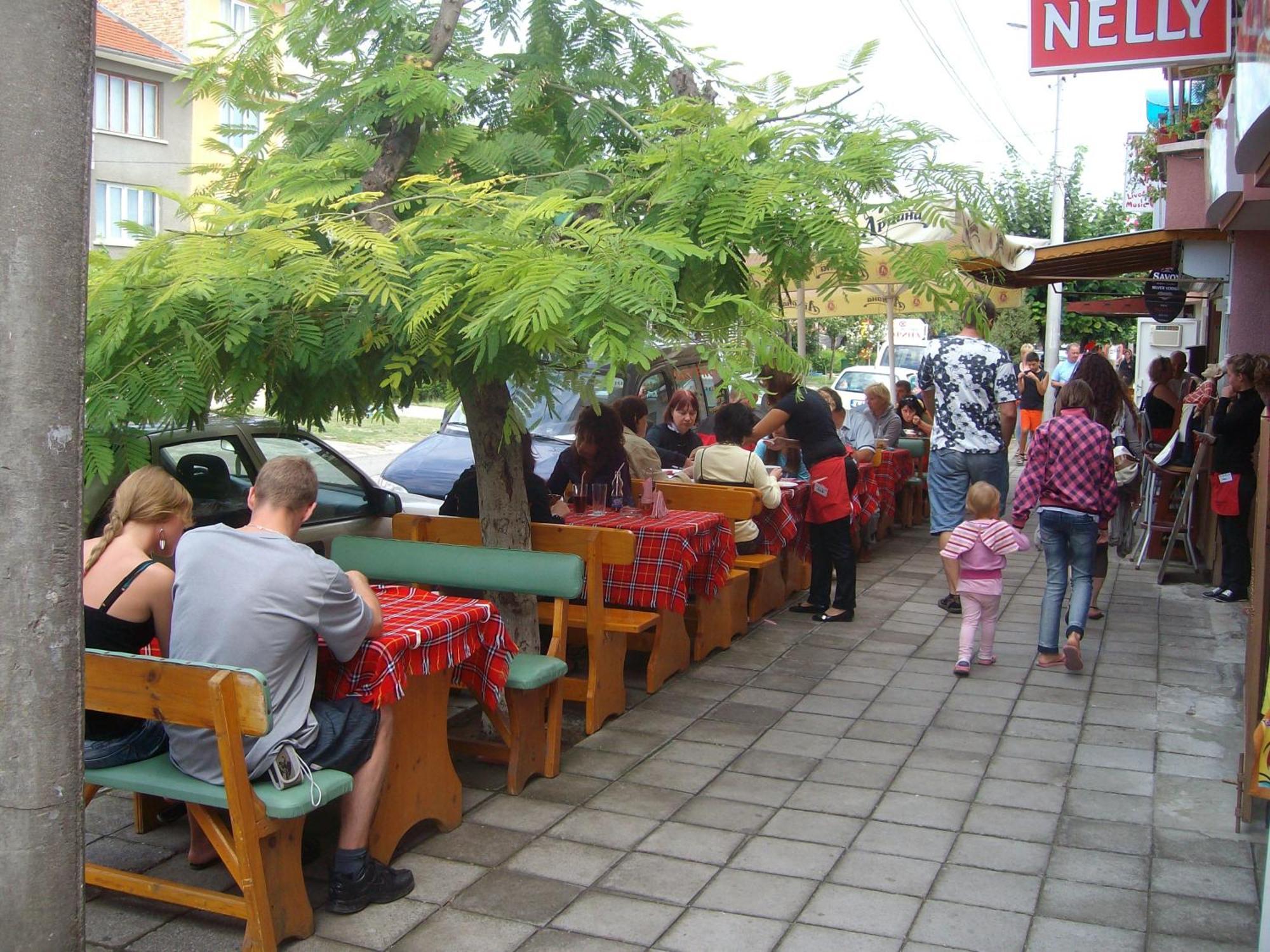 Nelly Guest House Равда Экстерьер фото